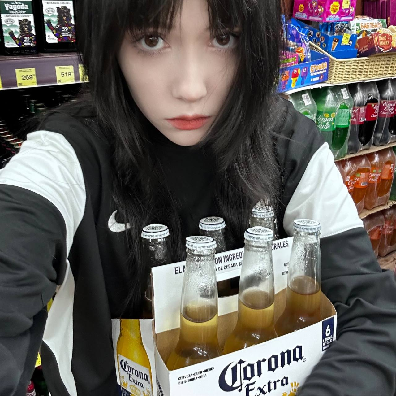 1280x1279