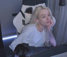 661x565