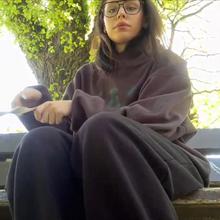 671x672